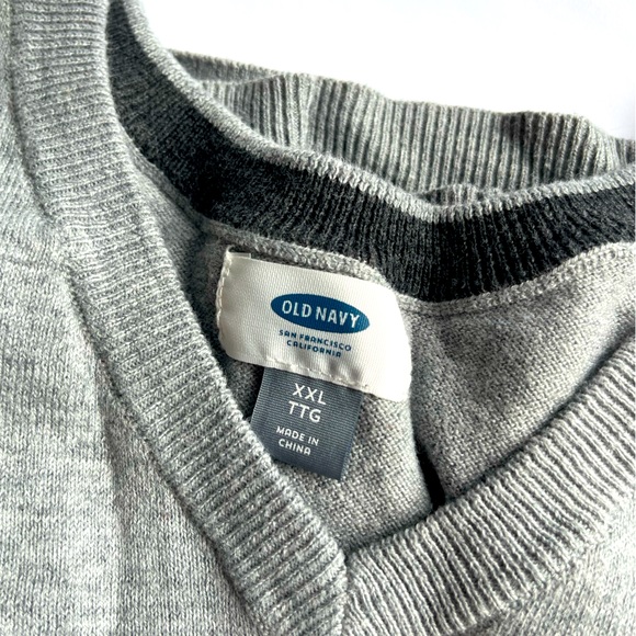 V Neck Sweater. SOFT. - Picture 2 of 2